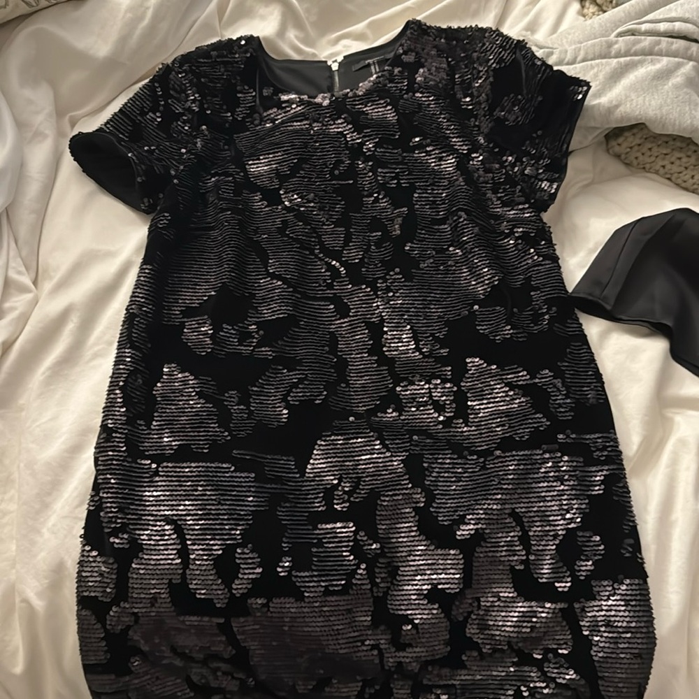 Black short sleeve dress